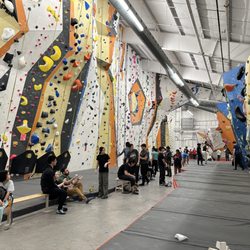 Hub Climbing-Mississauga