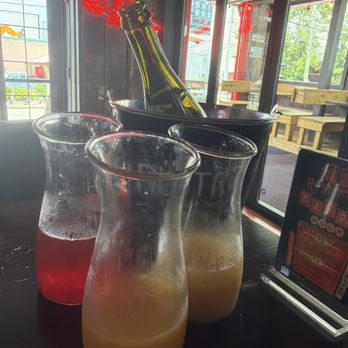 Heartbreakers Hideaway - 2 bottles of champagne (we had already downed one!) and 3 juices for $20! - Pizza Near Me - Nashville, Tennessee Heartbreakers Hideaway - 2 bottles of champagne (we had already downed one!) and 3 juices for $20! - Pizza Near Me - Nashville, Tennessee