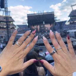Morgan Wallen Concert Nails