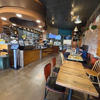 Java Loco - Plenty of seating - Coffee & Tea Near Me - Alexandria, Virginia
