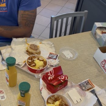 Chick-fil-A - Fast Food Near Me - Falls Church, Virginia