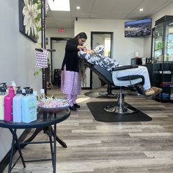 Hema Eyebrow Threading - Works fast with care