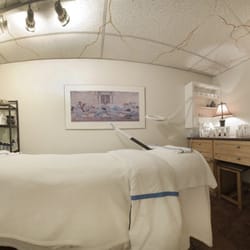 Athena Day Spa - Facial room