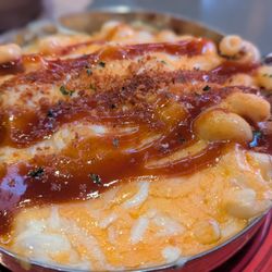 Arena Medalla - Mac and cheese with pork