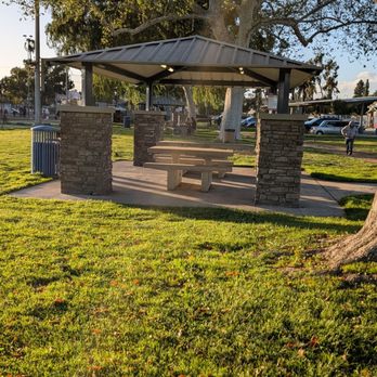 Apollo Park - Picnic shelter - Amateur Sports Teams Near Me - Downey, California