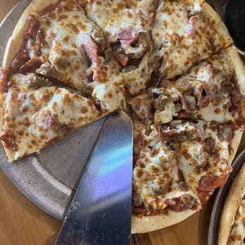 Pals Brewing - Nebraskan Pizza - with no ranch drizzle - Pizza Near Me - North Platte, Nebraska Pals Brewing - Nebraskan Pizza - with no ranch drizzle - Pizza Near Me - North Platte, Nebraska