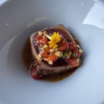 La Chronique - Tuna tatake - Canadian (New) Near Me - Montreal, Quebec