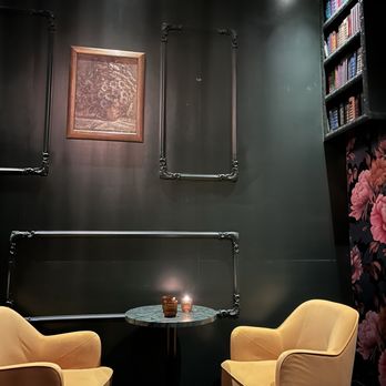 Daisy Lounge - Lounges Near Me - Austin, Texas