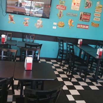 Janson's Drive-in - Dine in after you receive your food. - Fast Food Near Me - Chicago, Illinois