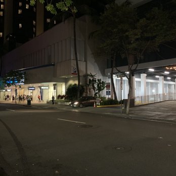 Ross Dress for Less - Entrance/Exit to the parking lot for Ross Waikiki - Department Stores Near Me - Honolulu, Hawaii Ross Dress for Less - Entrance/Exit to the parking lot for Ross Waikiki - Department Stores Near Me - Honolulu, Hawaii