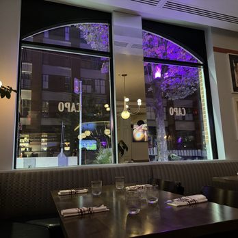 Capo & The Spritz - Inside - Pizza Near Me - Vancouver, British Columbia
