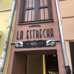 La Casa Más Estrecha - La estrecha 107 cm