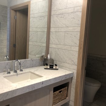The Preston Hotel - Sink - Hotels Near Me - Riverhead, New York