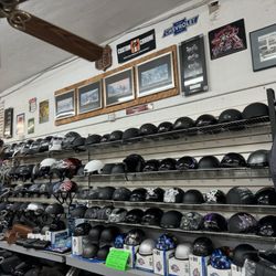 Wind Walkers Motorcycle Outfitters - Helmets, bags, and glasses