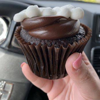 Smallcakes - Bakeries Near Me - Durham, North Carolina