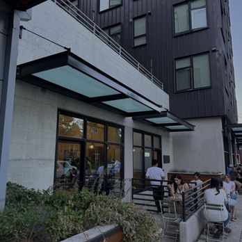 Snowy Village - Desserts Near Me - Portland, Oregon
