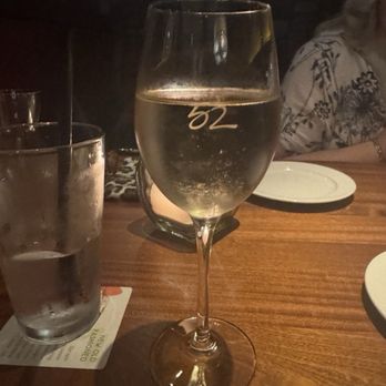 Seasons 52 - New American Near Me - Memphis, Tennessee