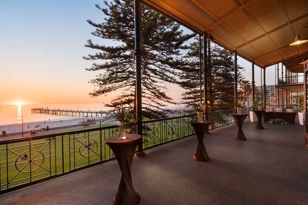 Stamford Grand Adelaide Hotel by null