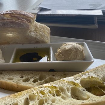 Drift Kitchen & Bar - Lido Beach Resort - Bread service - Seafood Near Me - Sarasota, Florida