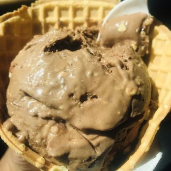 Amy's Ice Creams - Vegan chocolate with almond - Ice Cream & Frozen Yogurt Near Me - Austin, Texas Amy's Ice Creams - Vegan chocolate with almond - Ice Cream & Frozen Yogurt Near Me - Austin, Texas