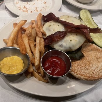 Old Ebbitt Grill - Burger - Bars Near Me - Washington, DC, District of Columbia Old Ebbitt Grill - Burger - Bars Near Me - Washington, DC, District of Columbia