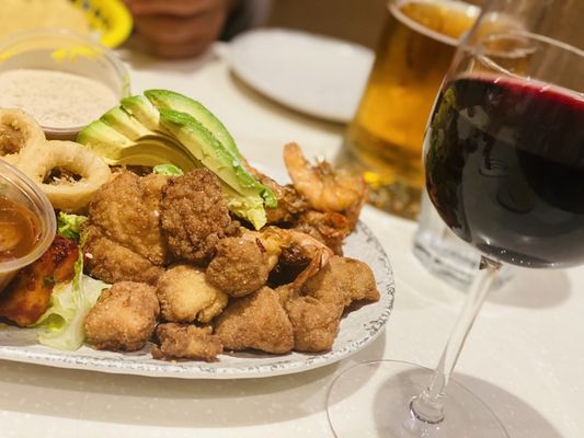 TJ Oyster Bar by null