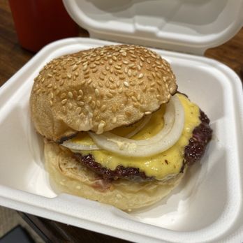 Bleecker Victoria - The single patty cheese burger - a single patty, onion, cheese, and an airy bun - Burgers Near Me - London, XGL Bleecker Victoria - The single patty cheese burger - a single patty, onion, cheese, and an airy bun - Burgers Near Me - London, XGL