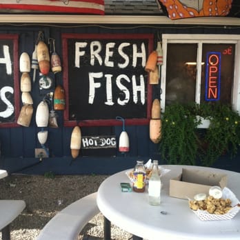 Stowe's Seafood - Photo courtesy of my Stowe's partner in crime, my sister Grace - Seafood Near Me - West Haven, Connecticut