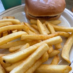 Tom's Famous Family Restaurant 22 - Kids Meal