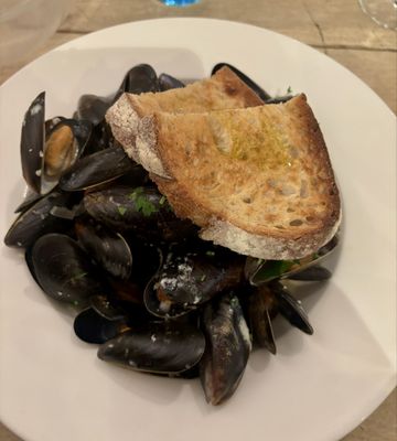 FishWorks Restaurant & Fishmongers by null