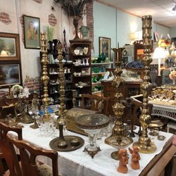 Brick St Antiques & Collectables