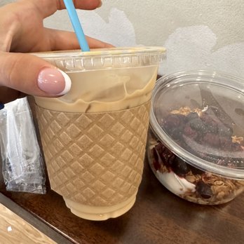 3 Little Figs - Cold Brew with vanilla and cream - Coffee & Tea Near Me - Somerville, Massachusetts 3 Little Figs - Cold Brew with vanilla and cream - Coffee & Tea Near Me - Somerville, Massachusetts