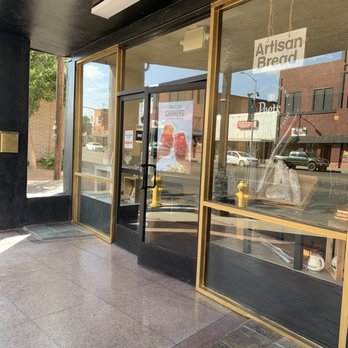Cake Shop by Jill & Jill - The entrance - Pizza Near Me - Madera, California