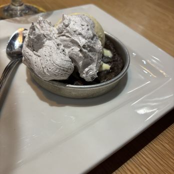BJ's Restaurant & Brewhouse - Cookie and cream Pizookie - Breweries Near Me - Phoenix, Arizona BJ's Restaurant & Brewhouse - Cookie and cream Pizookie - Breweries Near Me - Phoenix, Arizona