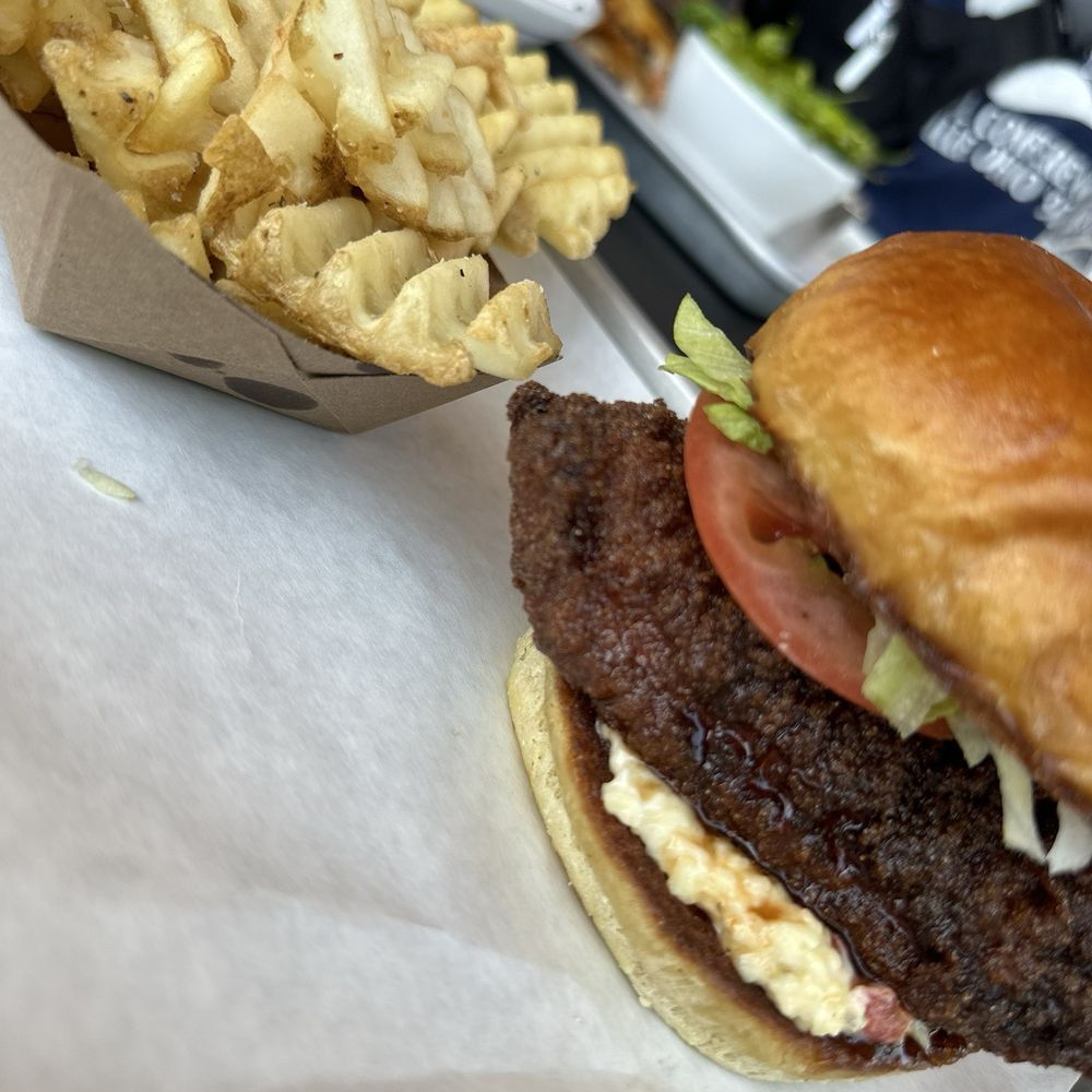 Twisted Pine - Hot honey chicken sandwich - Bars Near Me - Winston-Salem, North Carolina Twisted Pine - Hot honey chicken sandwich - Bars Near Me - Winston-Salem, North Carolina