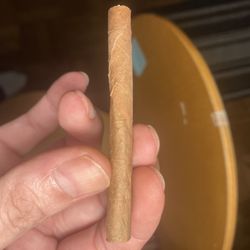 Smoke Scene - These are not Romeo and Julieta mini cigars.