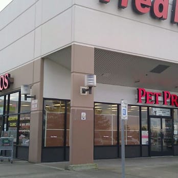 Pet Pros - Corner view in Fred Meyer shopping center - Pet Stores Near Me - Renton, Washington Pet Pros - Corner view in Fred Meyer shopping center - Pet Stores Near Me - Renton, Washington