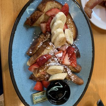 Dime Store - Brioche French Toast topped with fresh fruit - Breakfast & Brunch Near Me - Detroit, Michigan