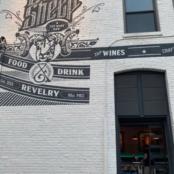 Black Sheep - Friendly Bartenders - Wine Bars Near Me - Milwaukee, Wisconsin