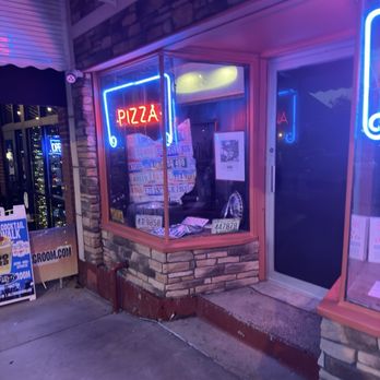 Luigi's Restaurant - Main entrance. - Pizza Near Me - Akron, Ohio Luigi's Restaurant - Main entrance. - Pizza Near Me - Akron, Ohio