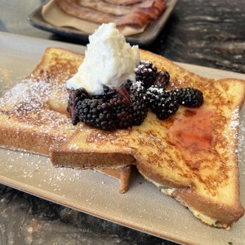 Saint & Second - New American Near Me - Long Beach, California