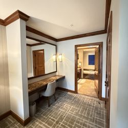 The Ritz-Carlton Club - Breaking are with walk-in closet