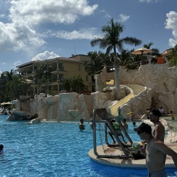 Hotel Marina El Cid - Family pool party at el cid - Resorts Near Me - Puerto Morelos, ROO