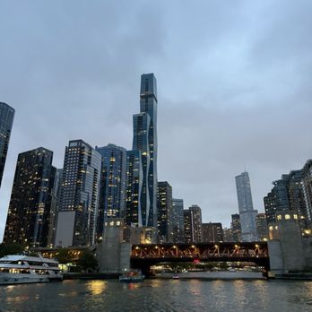 Shoreline Sightseeing - Architectural Tours Near Me - Chicago, Illinois