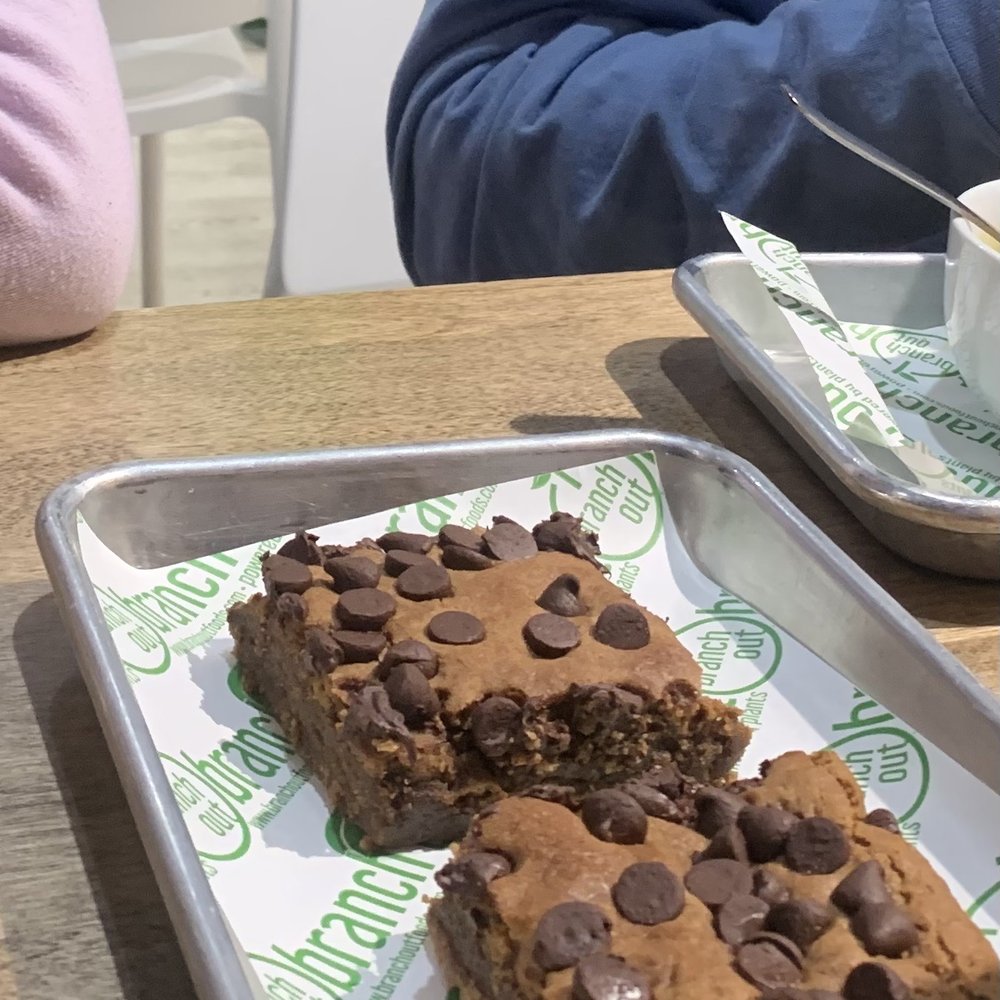 Blondie brownies made with almond flour Blondie brownies made with almond flour