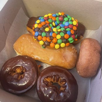 Roeser's Bakery - Bakeries Near Me - Chicago, Illinois Roeser's Bakery - Bakeries Near Me - Chicago, Illinois