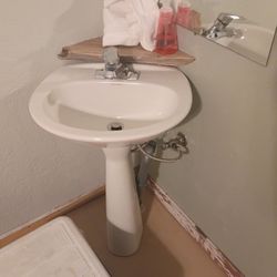 Haven Hot Springs - The leaking sink. It's leaking in the back.
