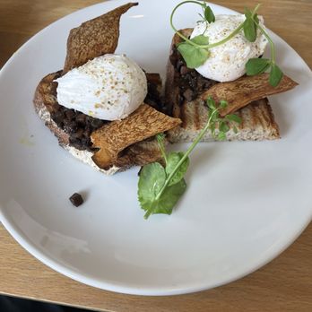 Mortimer Amsterdam - Mortimer eggs on sourdough - Breakfast & Brunch Near Me - Amsterdam, New Hampshire Mortimer Amsterdam - Mortimer eggs on sourdough - Breakfast & Brunch Near Me - Amsterdam, New Hampshire