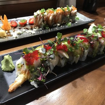 Tsukimi - Show off roll - Sushi Bars Near Me - Austin, Texas