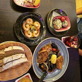Bodega Madrid - Cocktail Bars Near Me - Dresden, SN